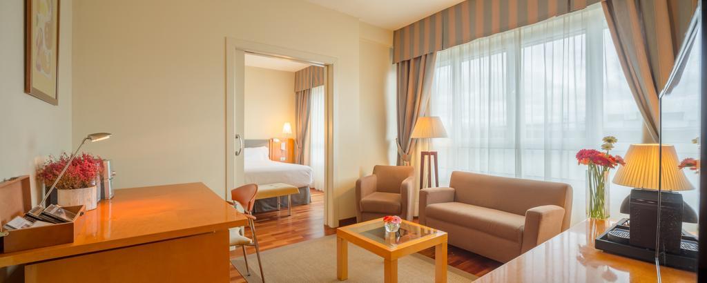 Eurostars Atlantico Hotel โอโกรูญา ภายนอก รูปภาพ
